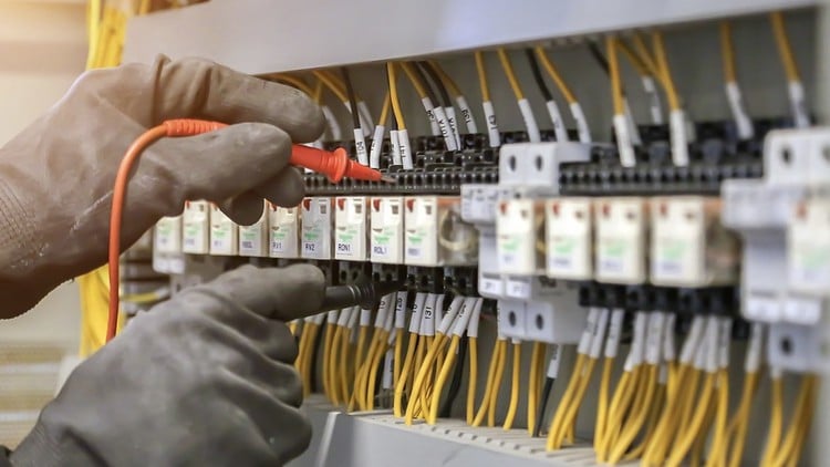 آموزش تعمیر و نگهداری، تست و عیب‌یابی تجهیزات الکتریکی

