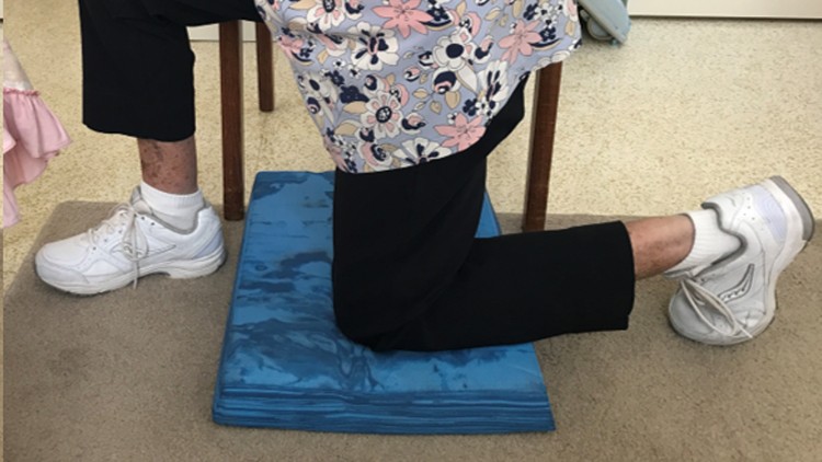 آموزش انتقال با کف برای سالمندان
