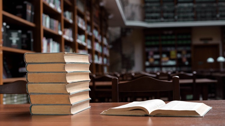 آموزش چگونه کتاب‌های غیرداستانی را به راحتی بنویسیم - راهی آسان‌تر
