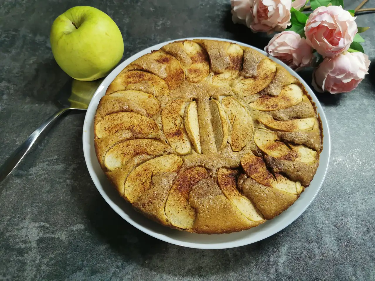 آموزش پای سیب خوشمزه را با من بپزید