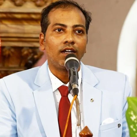 Dr. José Prabhu J